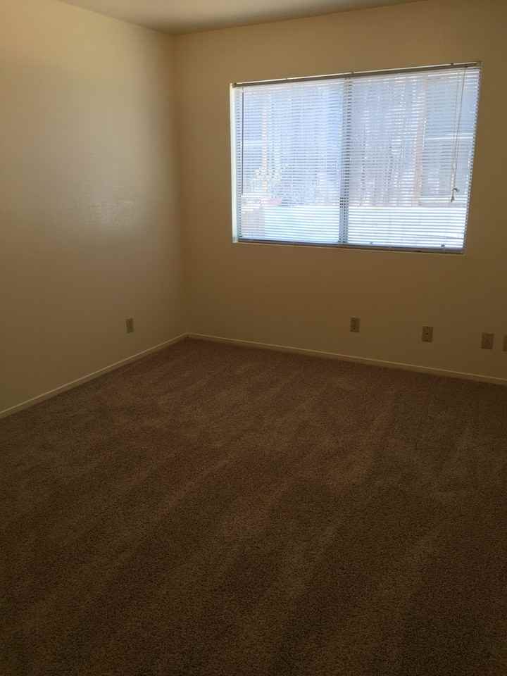 1961 Moss Beach Ct - Photo 7 of 8