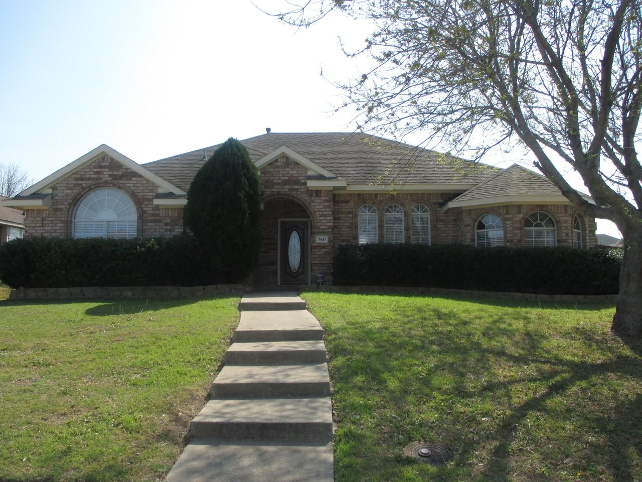 740 Regalwood Dr - Photo 2 of 20