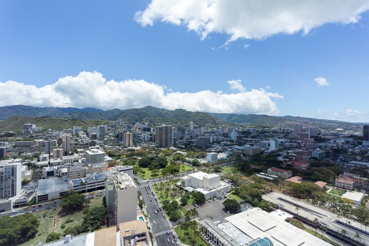 888 Kapiolani Boulevard - Photo 2 of 23