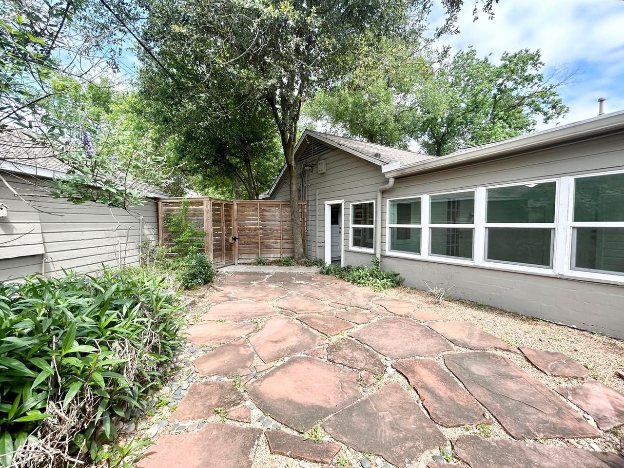 4010 Yupon Street - Photo 3 of 28