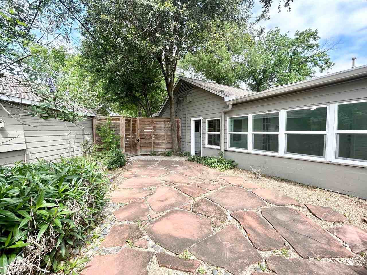 4010 Yupon Street - Photo 4 of 28