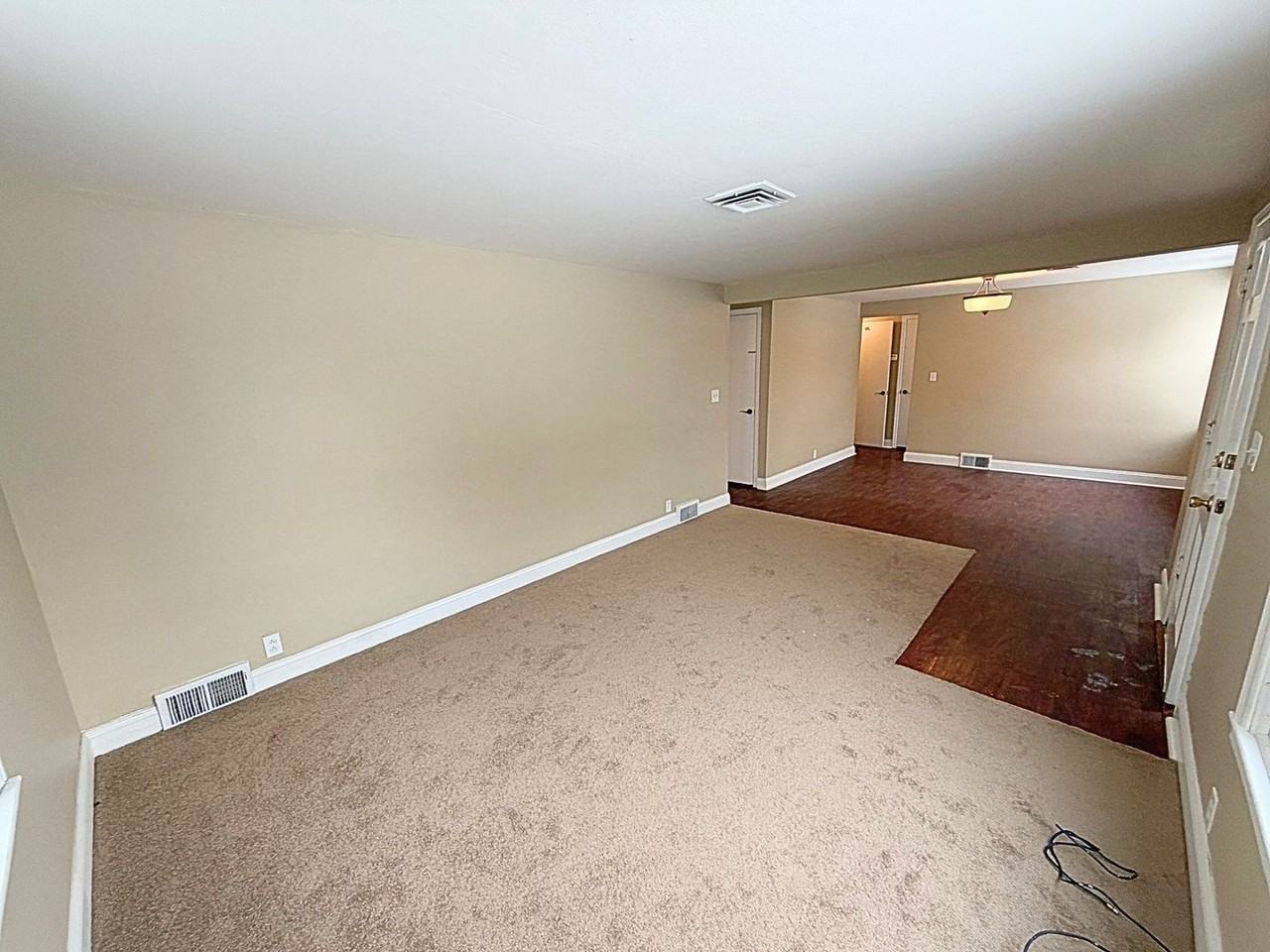 3908 Hanlin Way - Photo 4 of 14