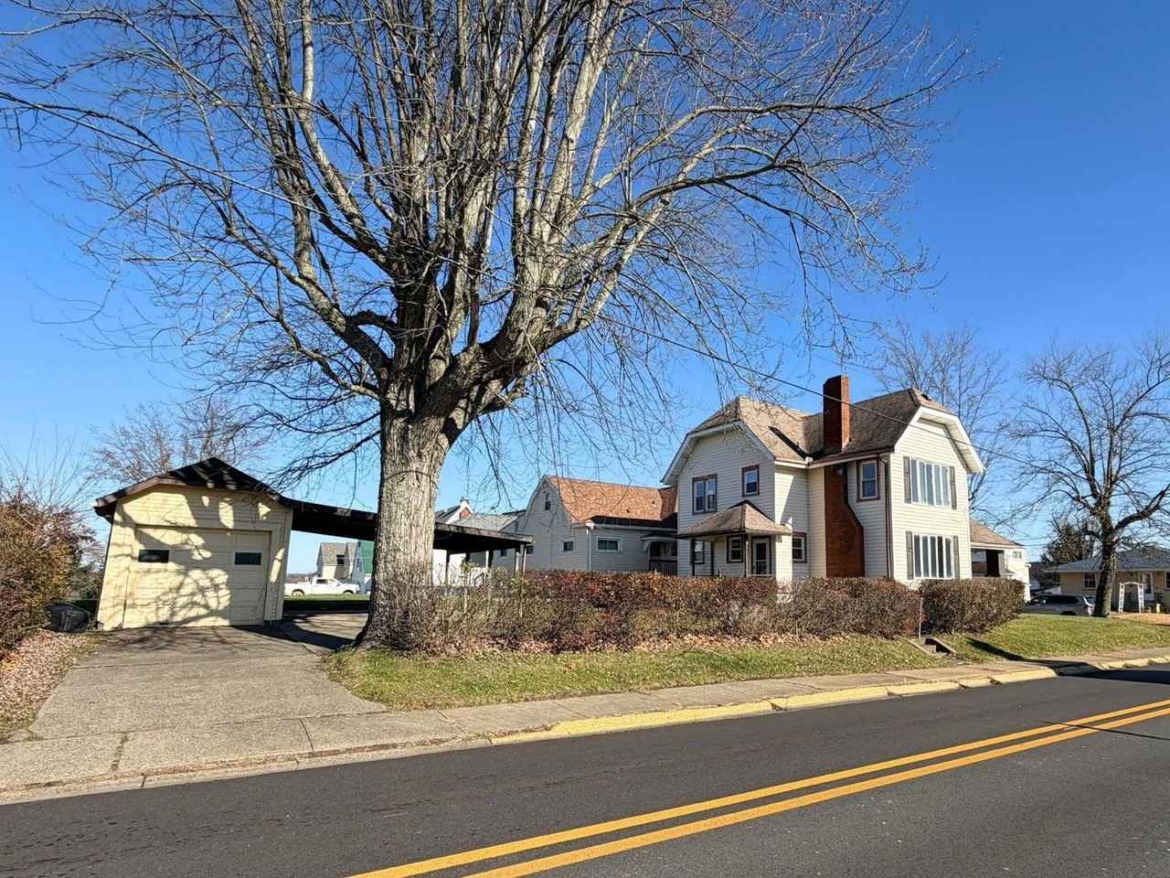 3741 Lindberg Way - Photo 4 of 30