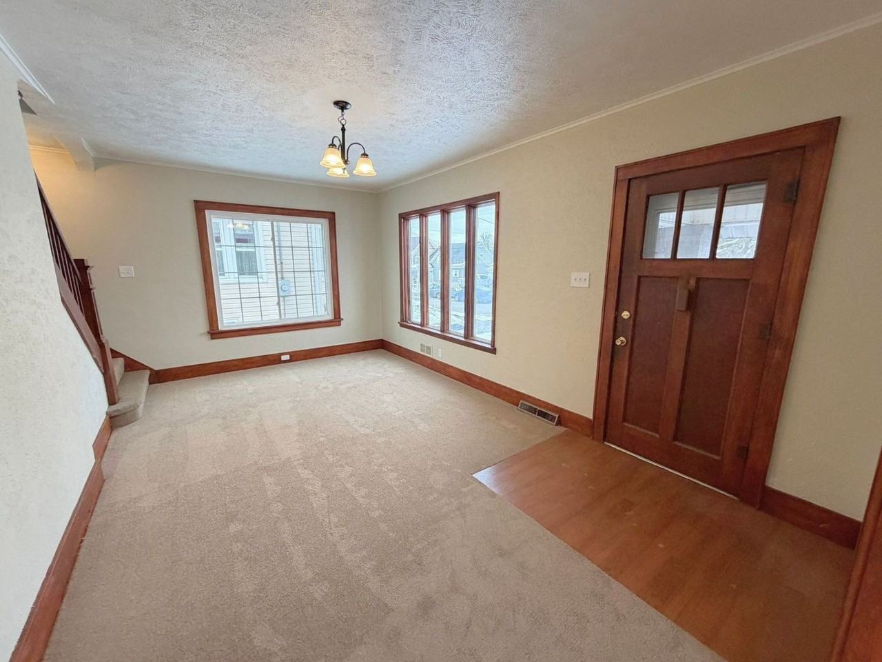 3741 Lindberg Way - Photo 6 of 30