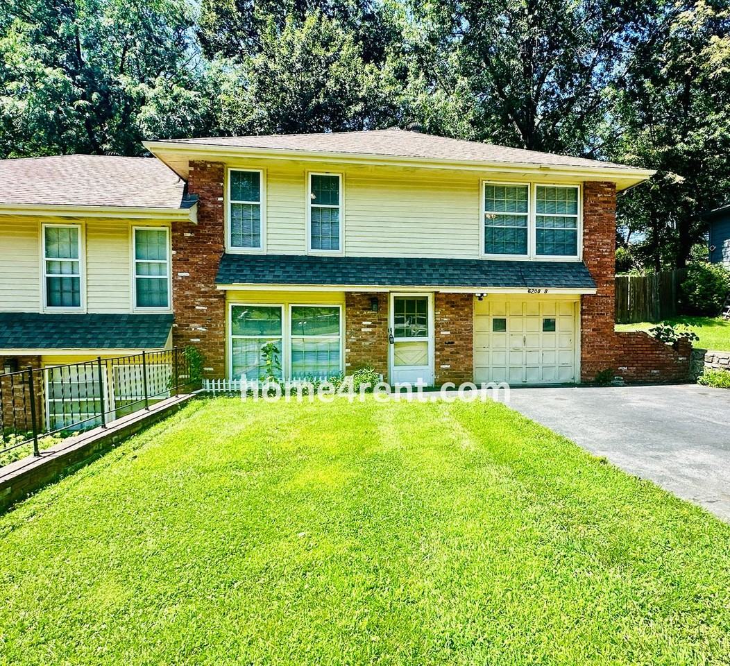 6708 Nw Graden Rd #B - Photo 2 of 31