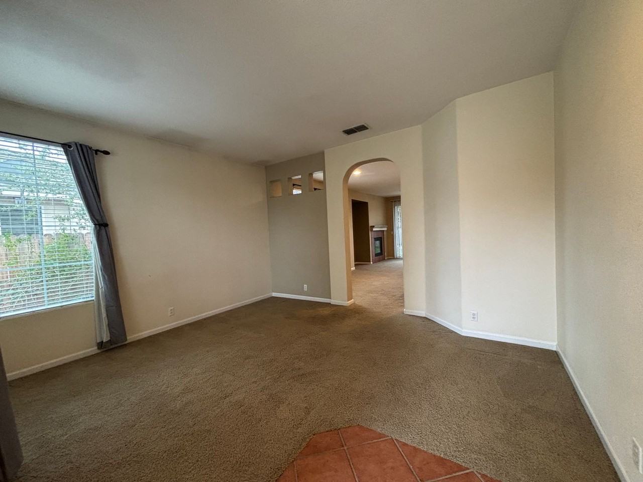 5038 Jurgenson Way - Photo 2 of 24