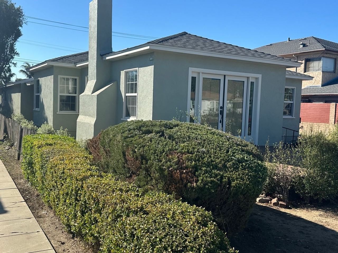 820 E Cypress St - Photo 2 of 25