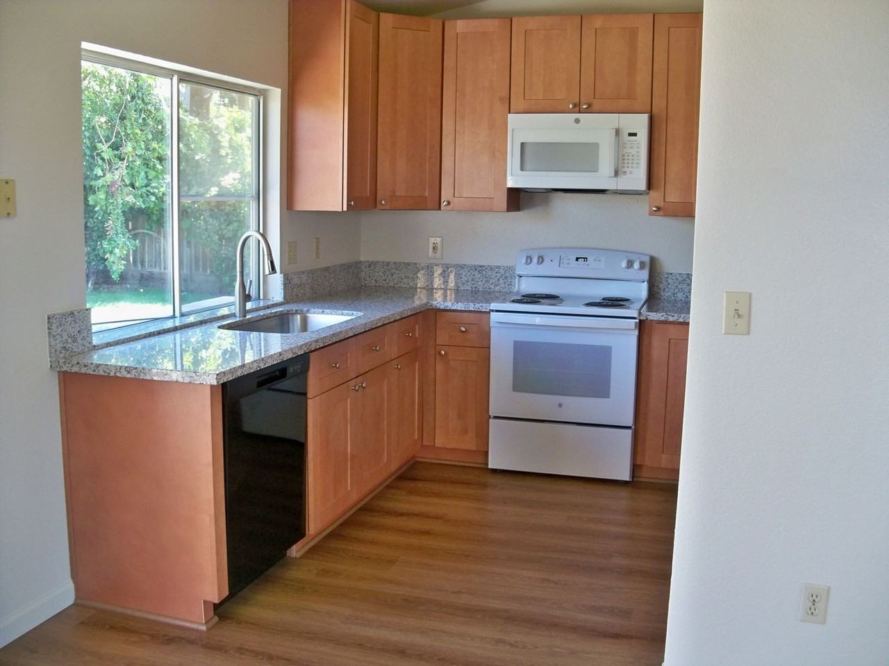 3717 Wilmington Way - Photo 5 of 17