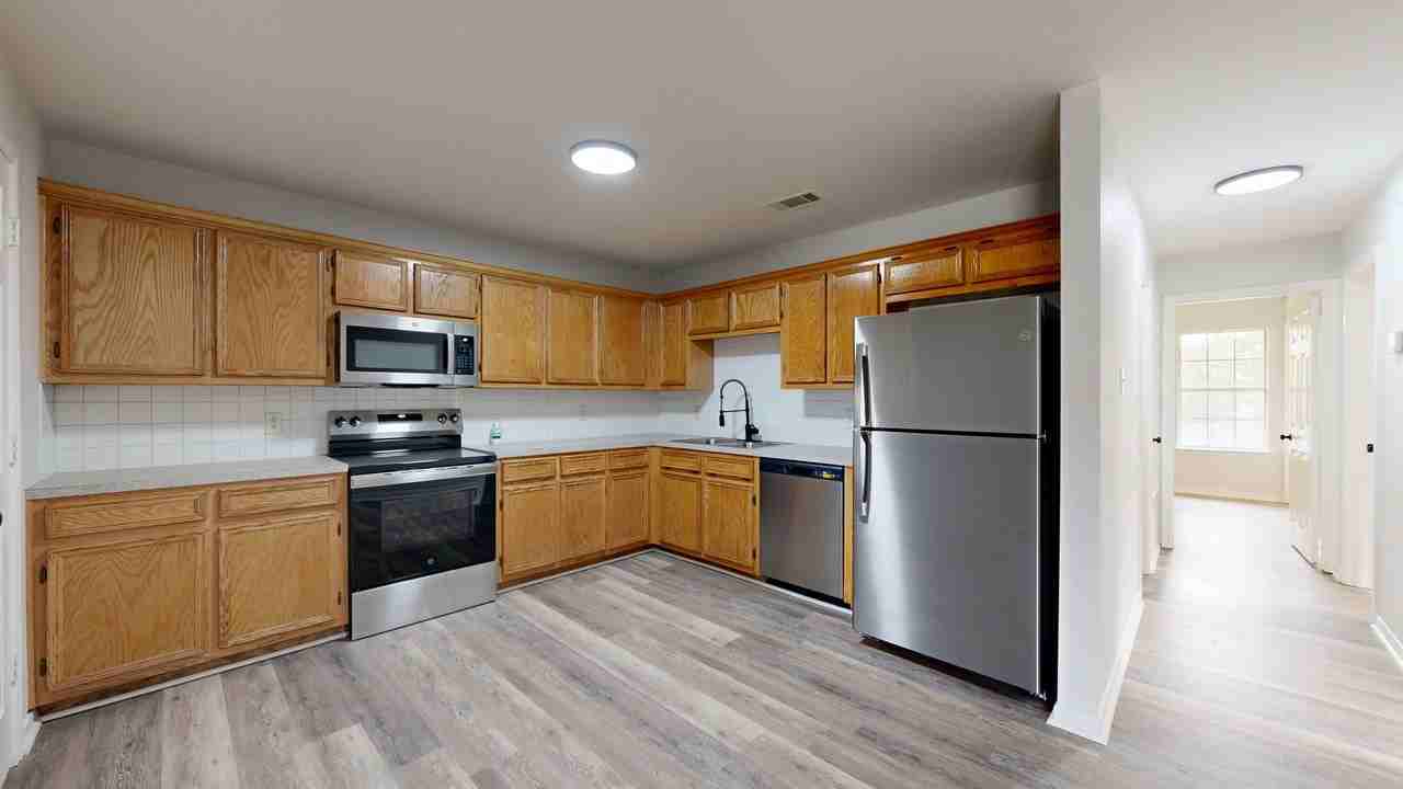 1406 Van Zanten Ct #B - Photo 2 of 19