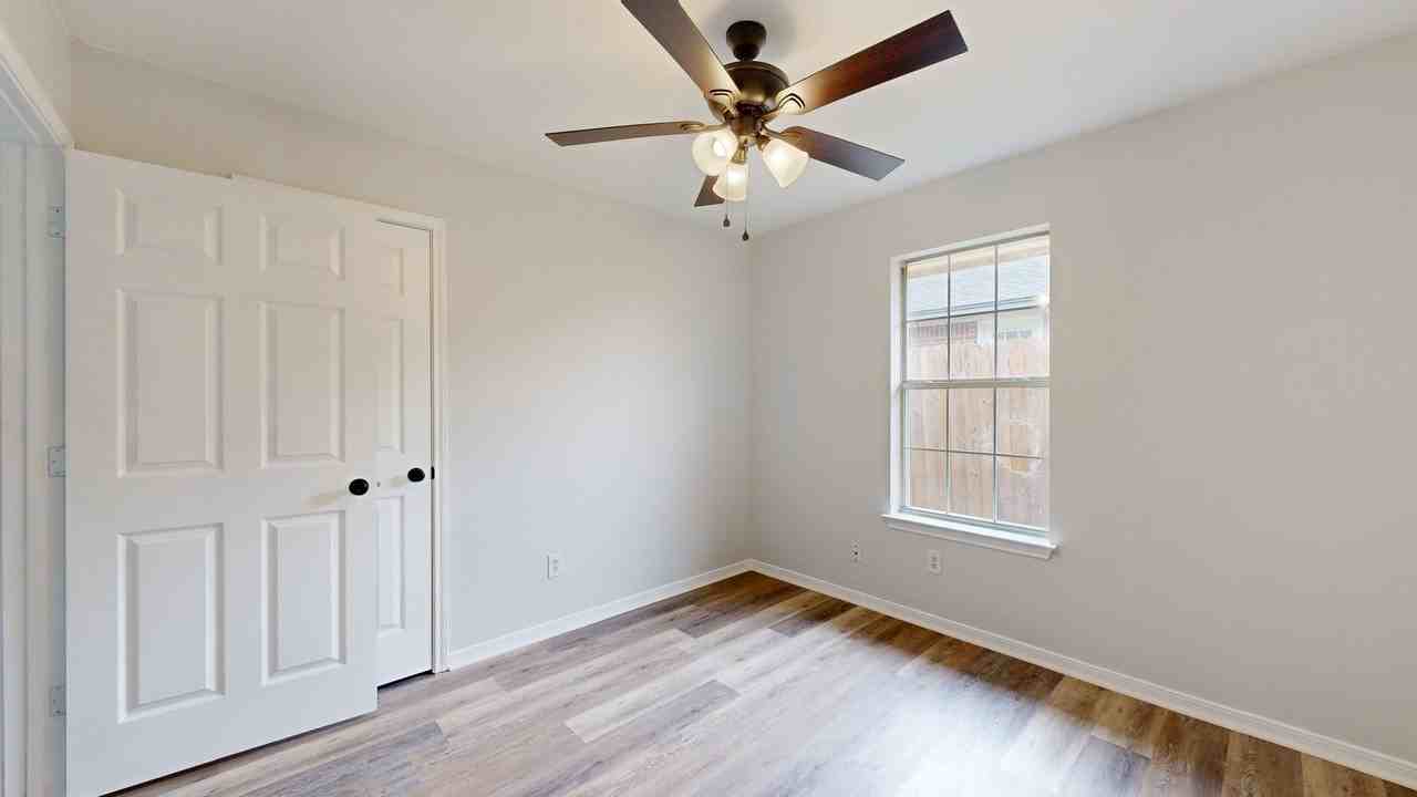 1406 Van Zanten Ct #B - Photo 4 of 19