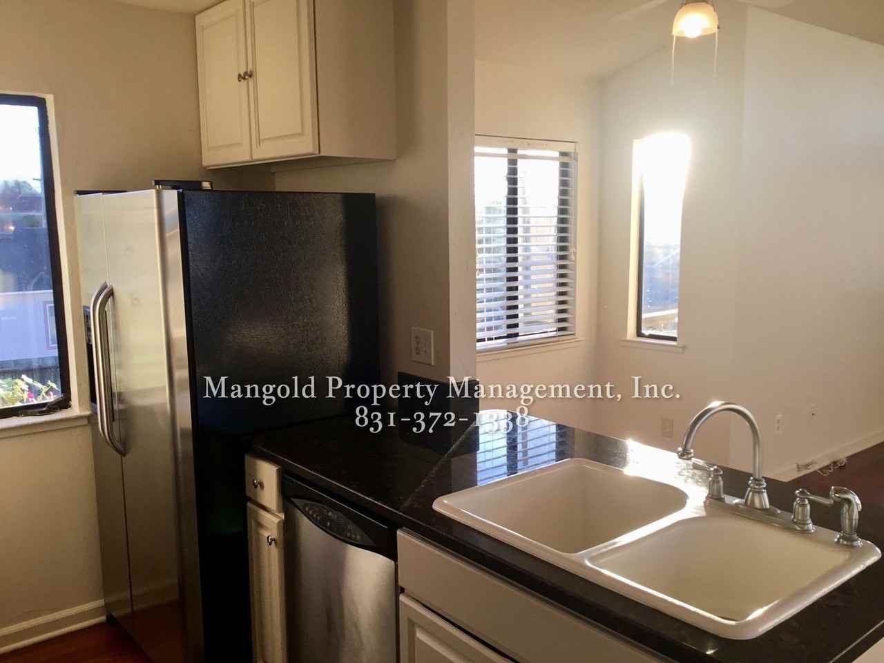 1652 Laguna St - Photo 6 of 11