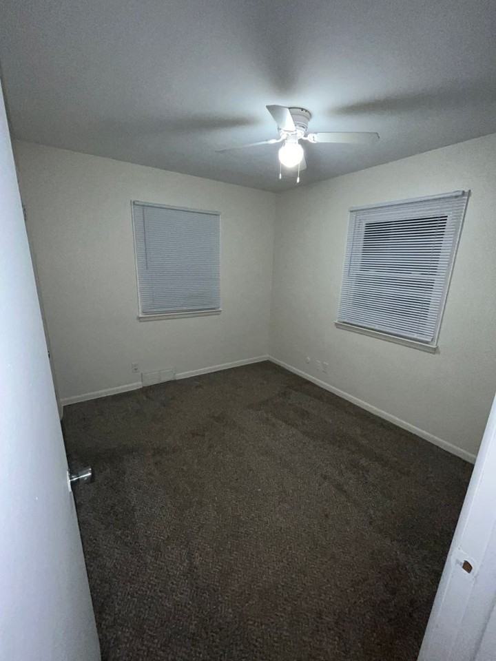 121 Marquette Road - Photo 3 of 10