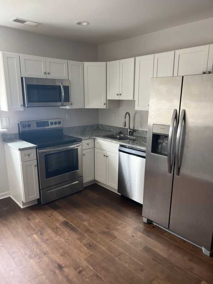 255 Atwood Street - Photo 3 of 4