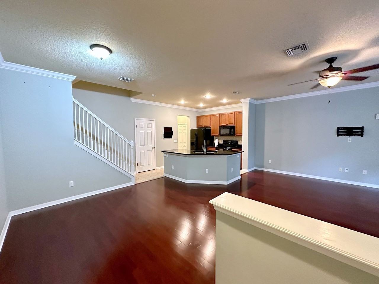 7561 Tamarind Ave - Photo 2 of 24