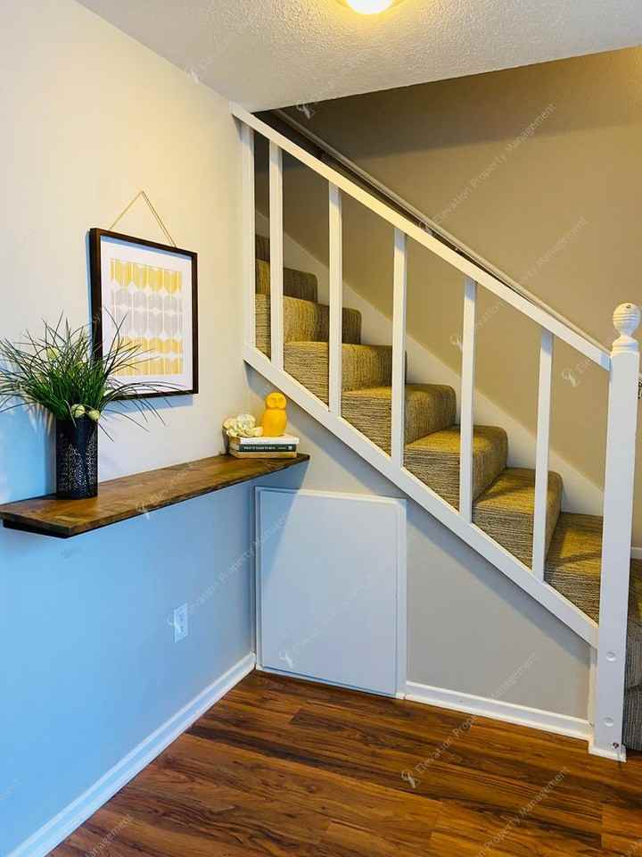 2153 Northwest Hill Street #4 - Photo 5 of 28