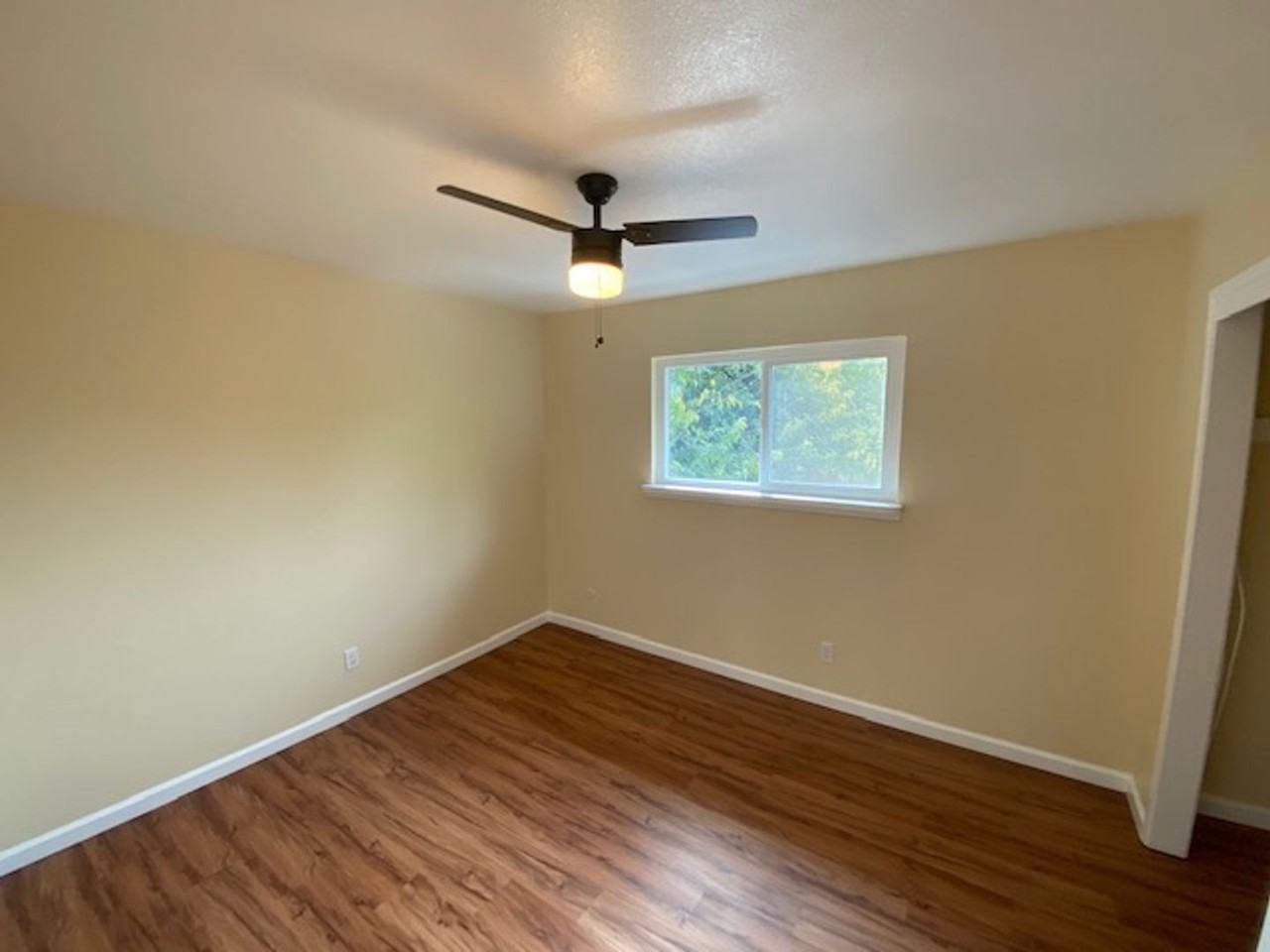 5712 Kenneth Ave - Photo 7 of 13