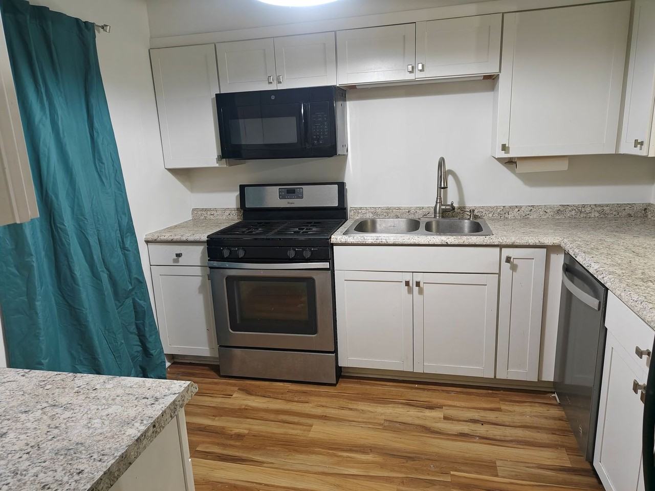 10224 Iron Mill Rd - Photo 2 of 15