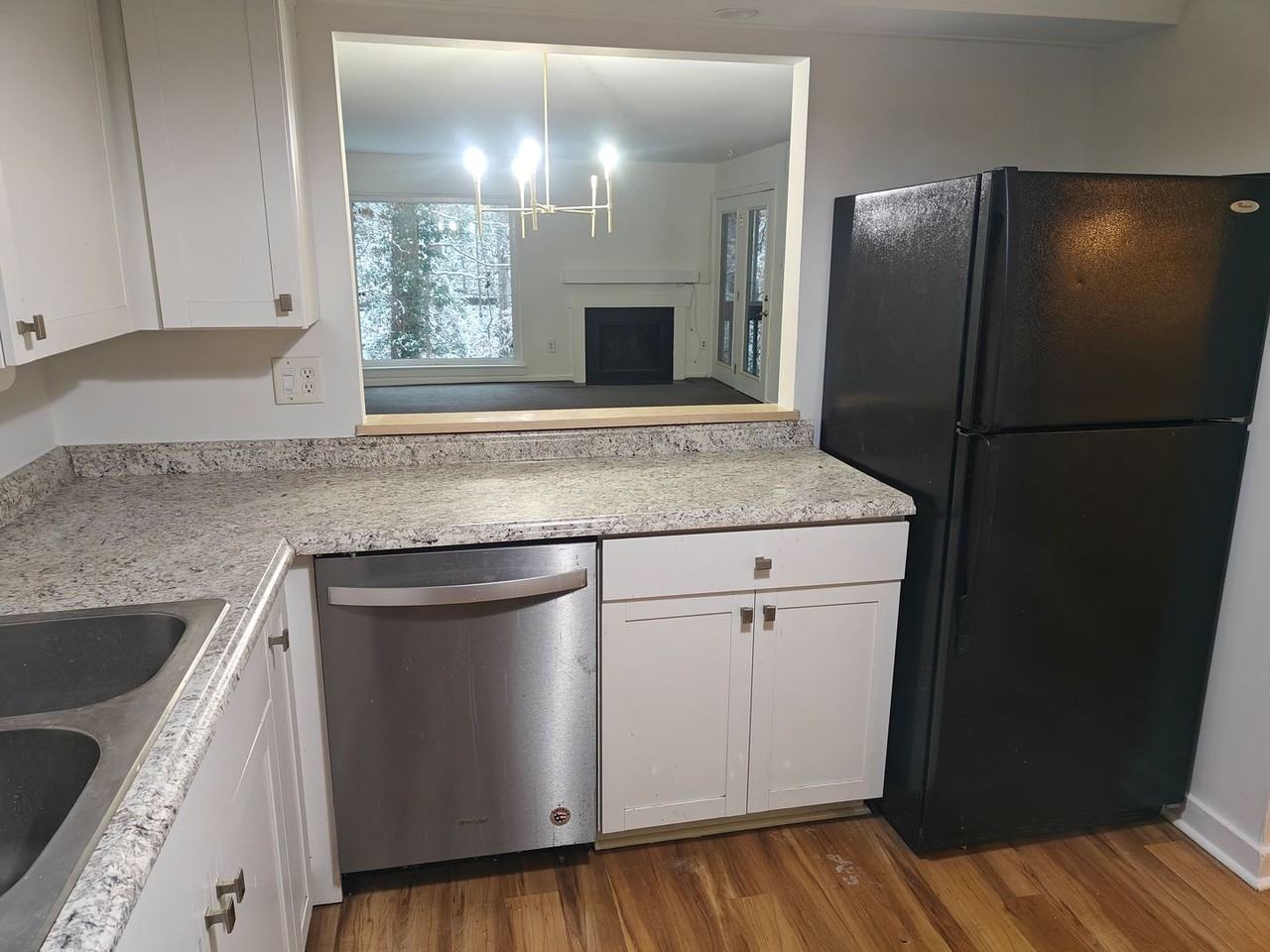 10224 Iron Mill Rd - Photo 3 of 15