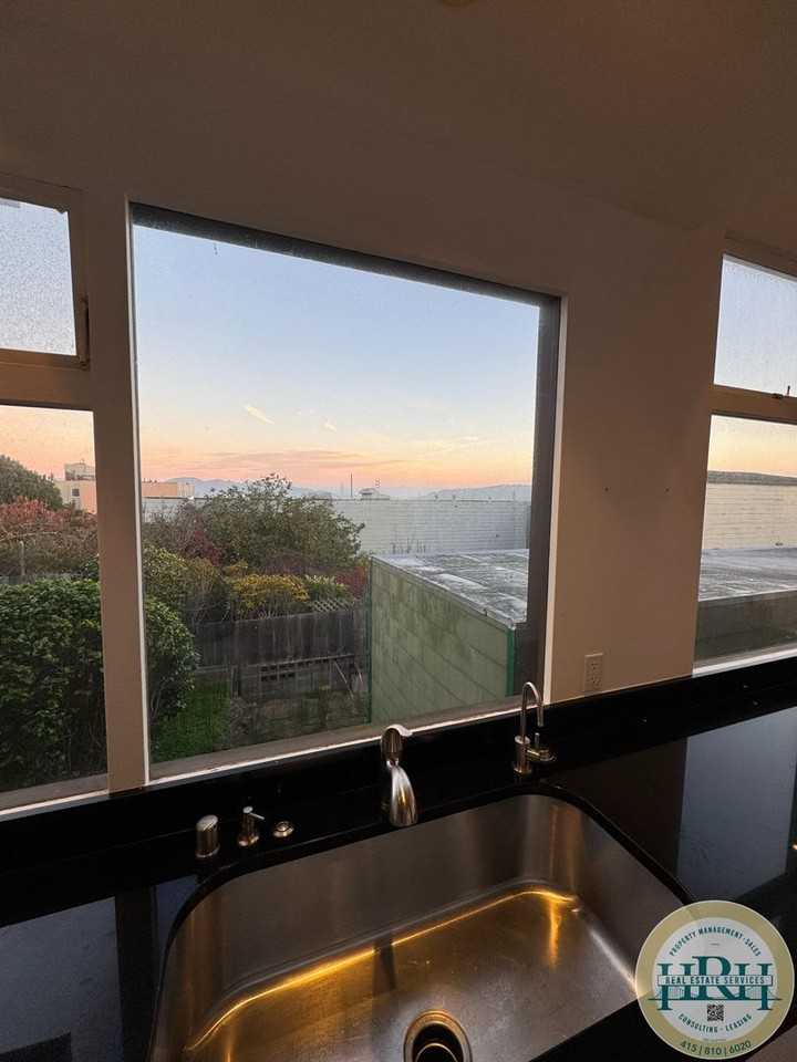 565 29th Ave - Photo 7 of 32