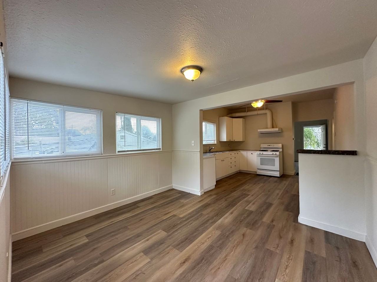 621 Water St - Photo 7 of 17