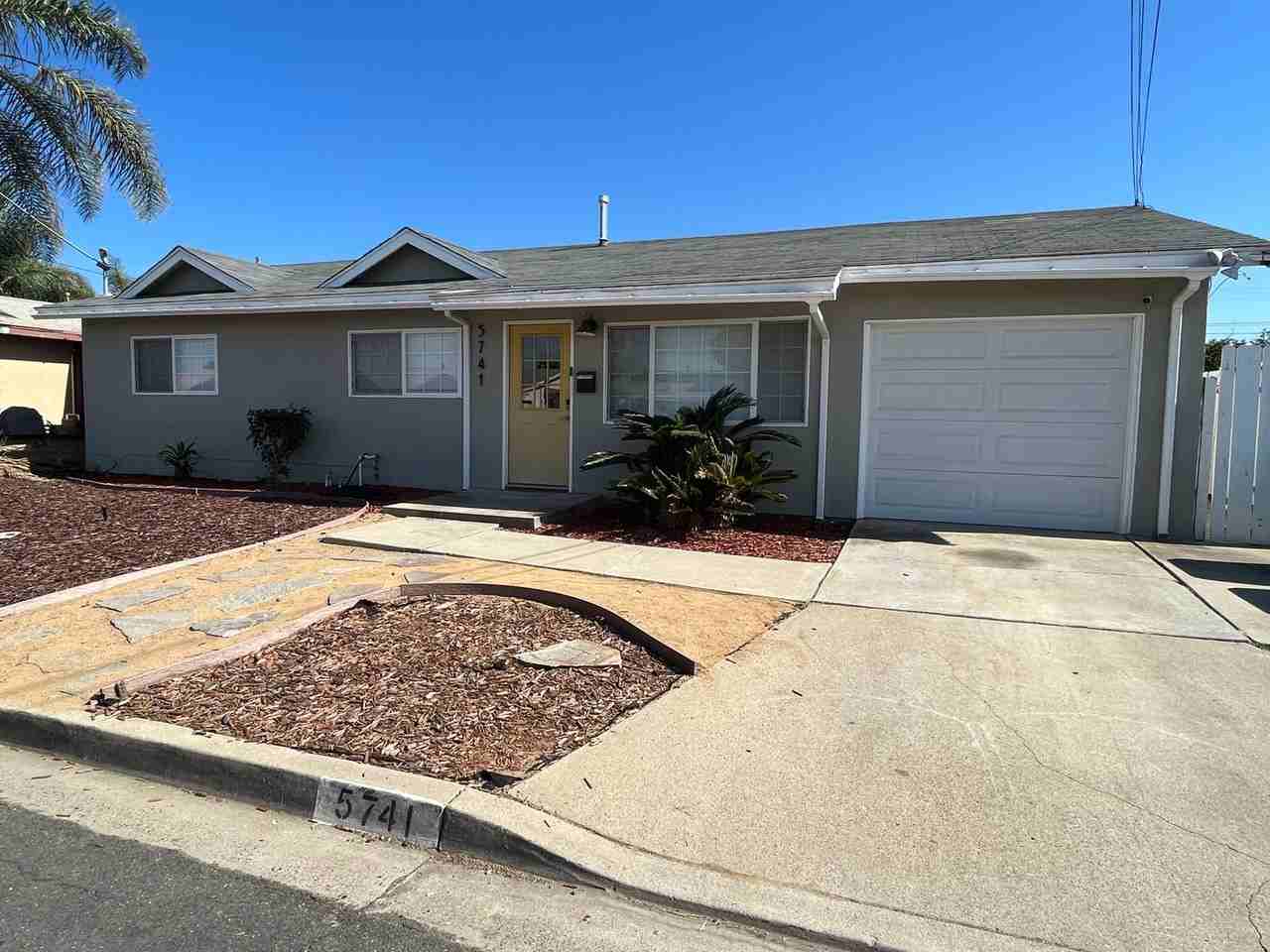 5741 Calle Sal Si Puedes - Photo 2 of 18