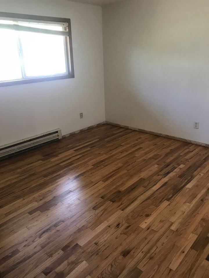 Hillcrest - Photo 4 of 10