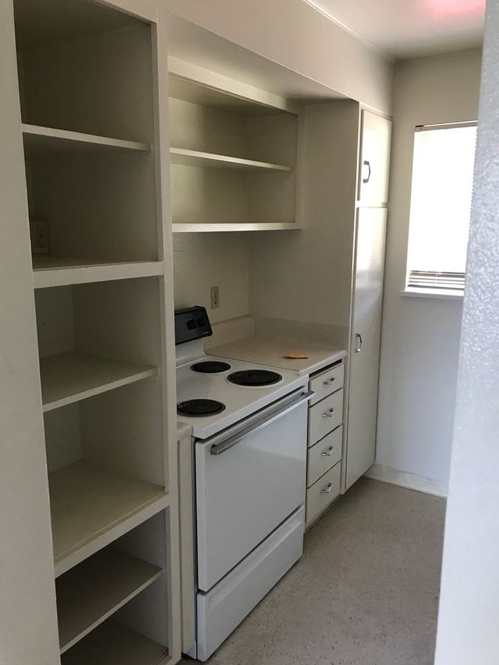 Hillcrest - Photo 6 of 10