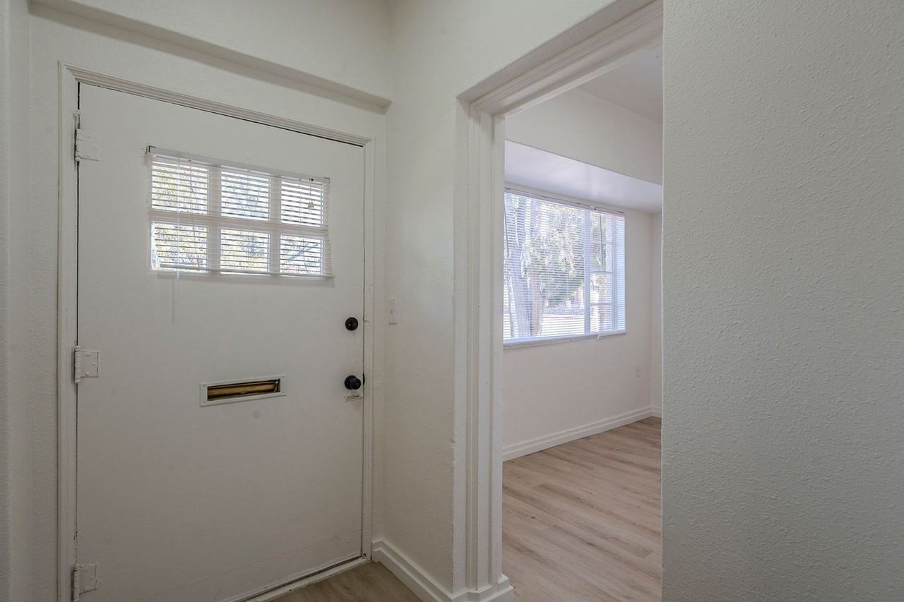 638-644 E. 4th St. ( 634, 642, 644 ) - Photo 2 of 50