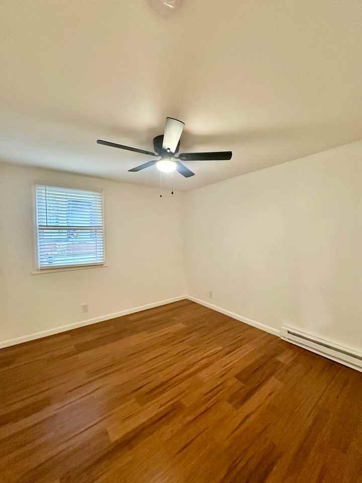 6304B Thunderbird Dr - Photo 6 of 13