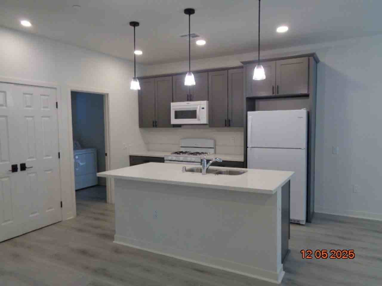 41518 Sierra Vista Way - Photo 3 of 14