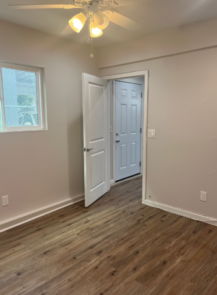 607 S. Fir Ave - Photo 7 of 9