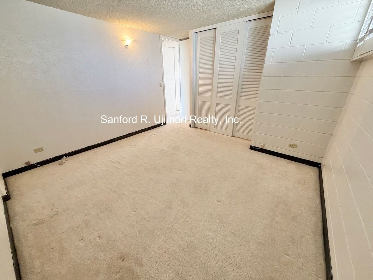 1702 Kewalo St #808 - Photo 4 of 9