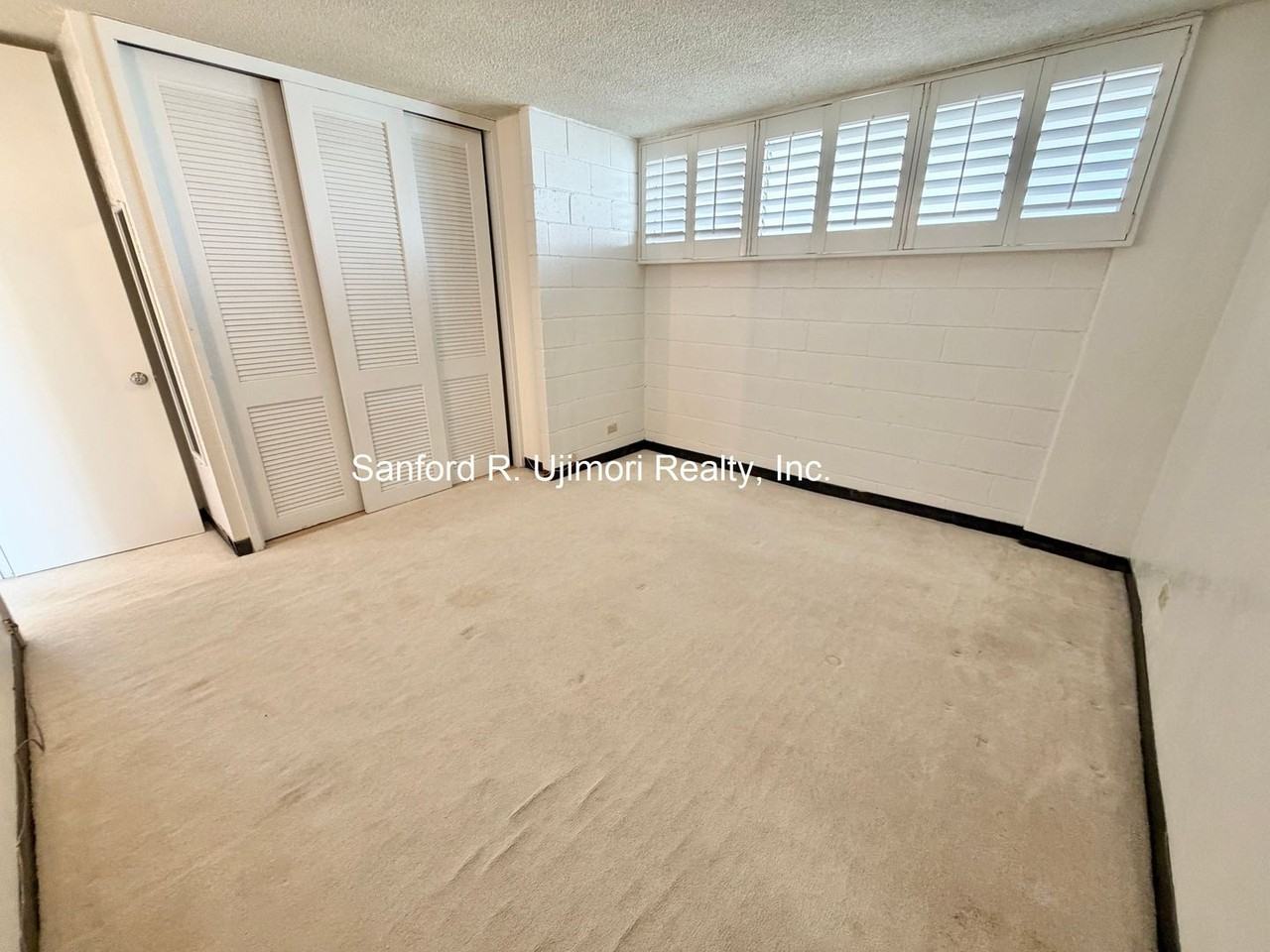 1702 Kewalo St #808 - Photo 5 of 9