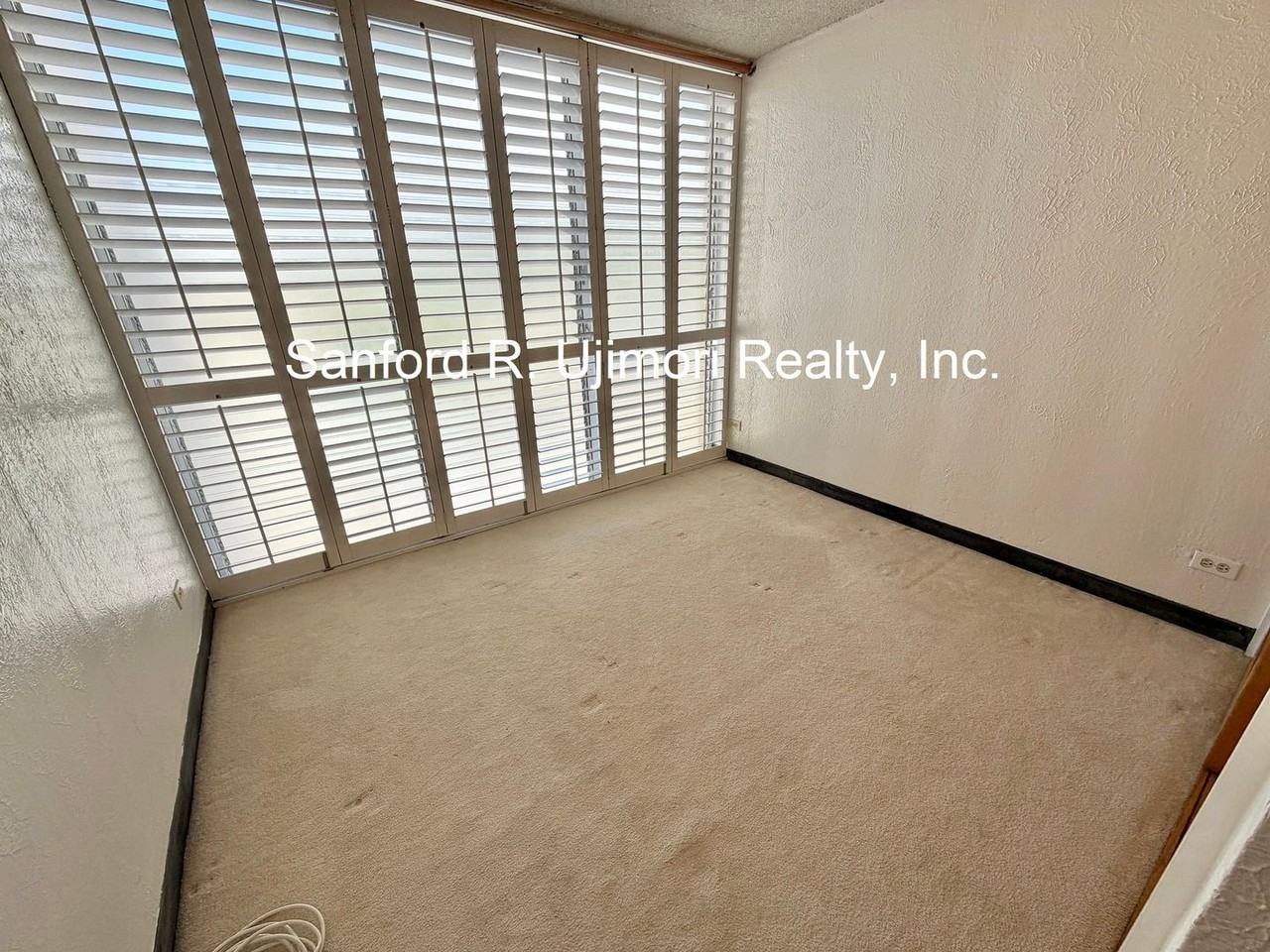 1702 Kewalo St #808 - Photo 7 of 9