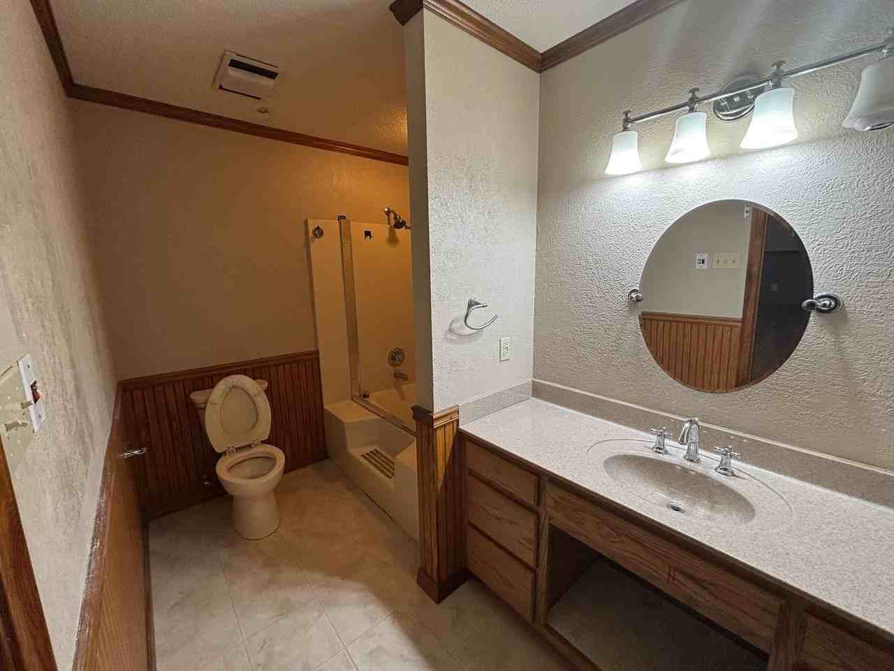 1114 Nightingale Ln - Photo 7 of 10