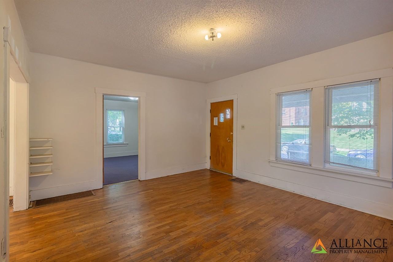 512 Denison Avenue - Photo 2 of 26