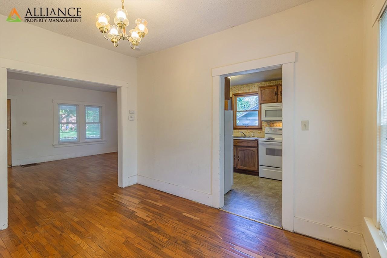 512 Denison Avenue - Photo 6 of 26