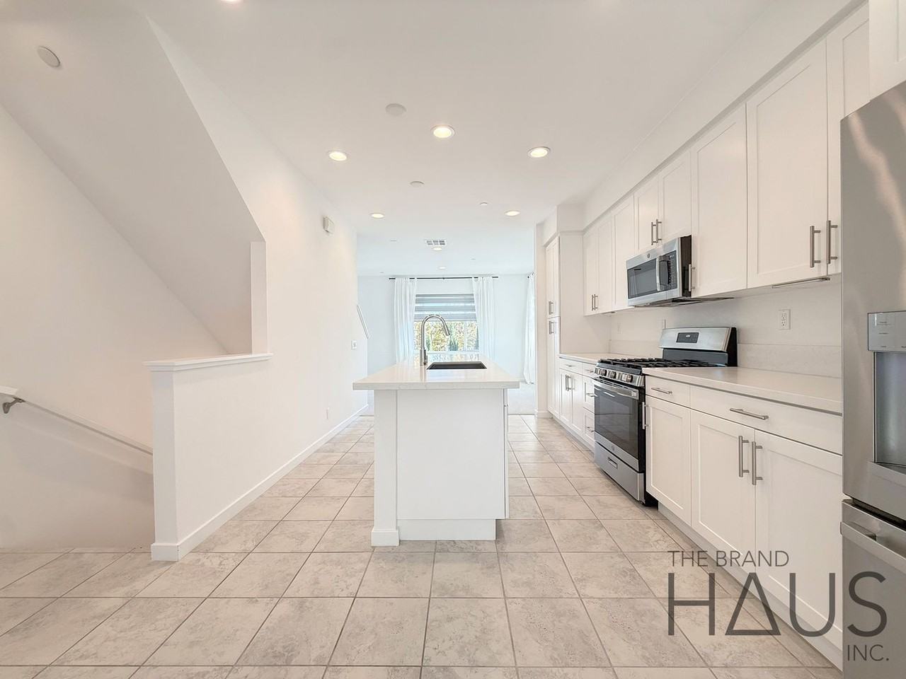 2068 Caleigh Ln - Photo 6 of 42