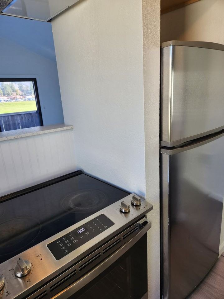 775 Benicia Dr - Photo 4 of 16