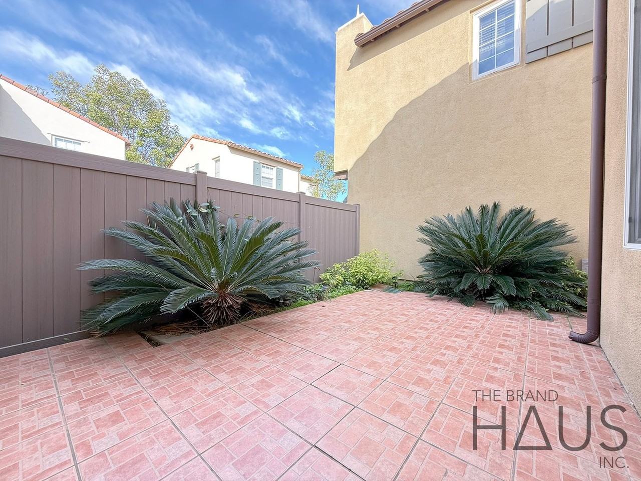 56 Alevera St - Photo 6 of 34