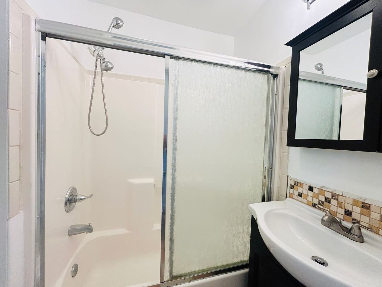 7358 Balcom Apartments - Photo 6 of 18