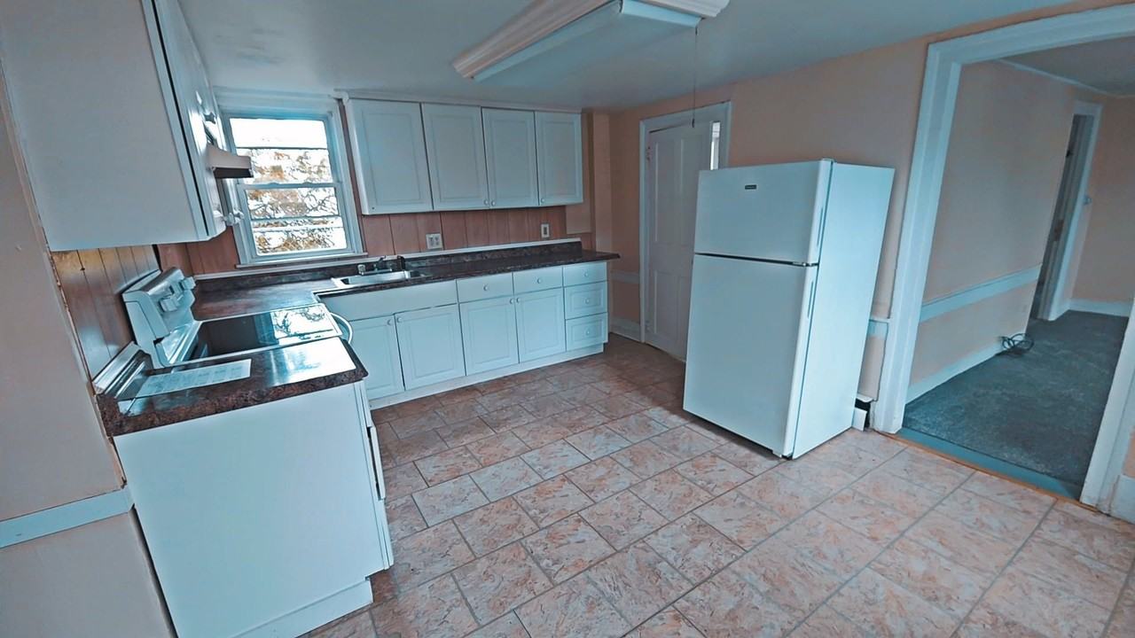 12 Gray Ave - Photo 2 of 11