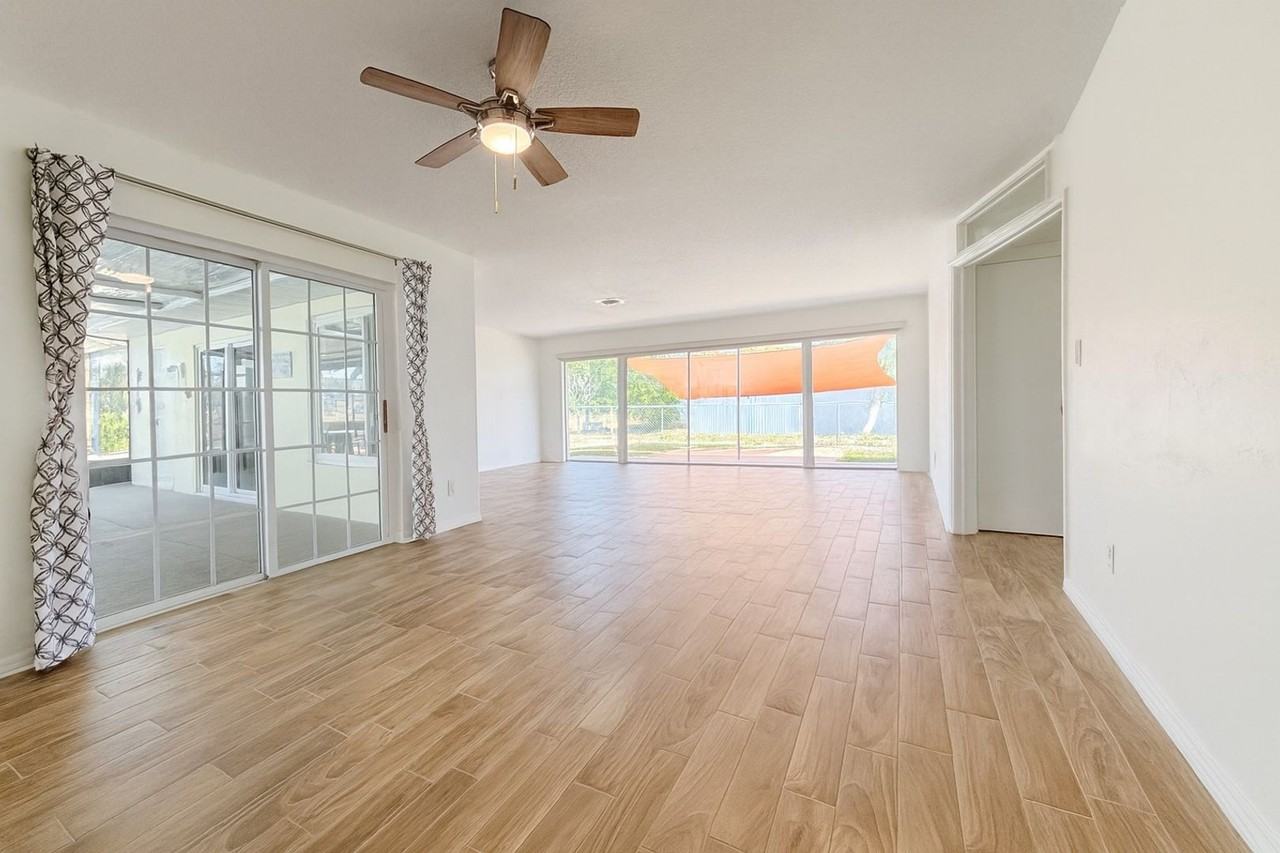 1458 Alwynne Dr - Photo 6 of 35