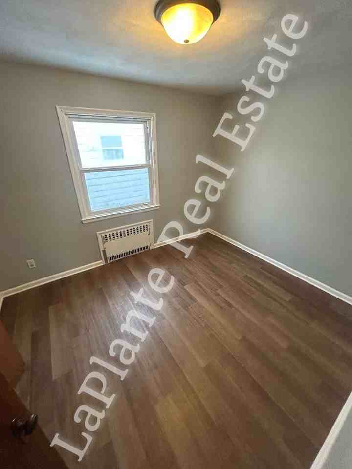 4301 Vermaas Ave - Photo 4 of 16