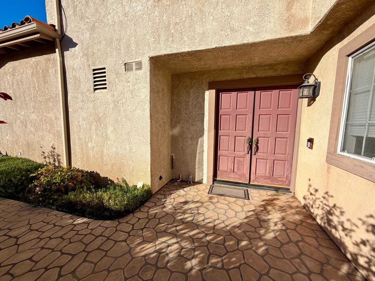 5328 Francisca Way - Photo 4 of 46