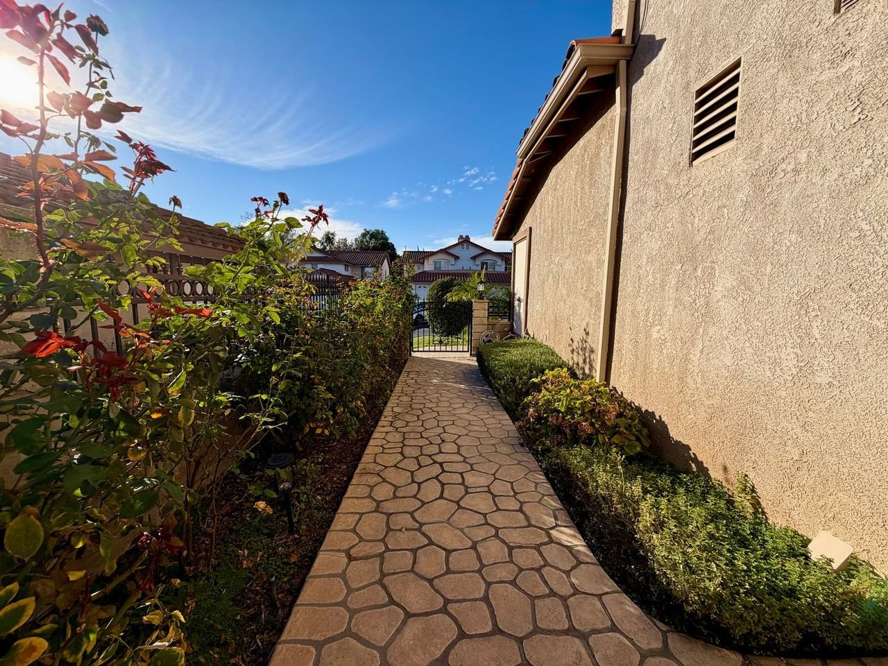 5328 Francisca Way - Photo 5 of 46