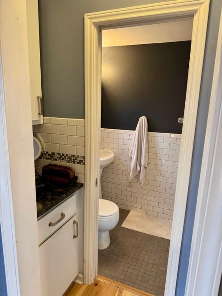 4214 Bellvue Ave #B - Photo 7 of 19