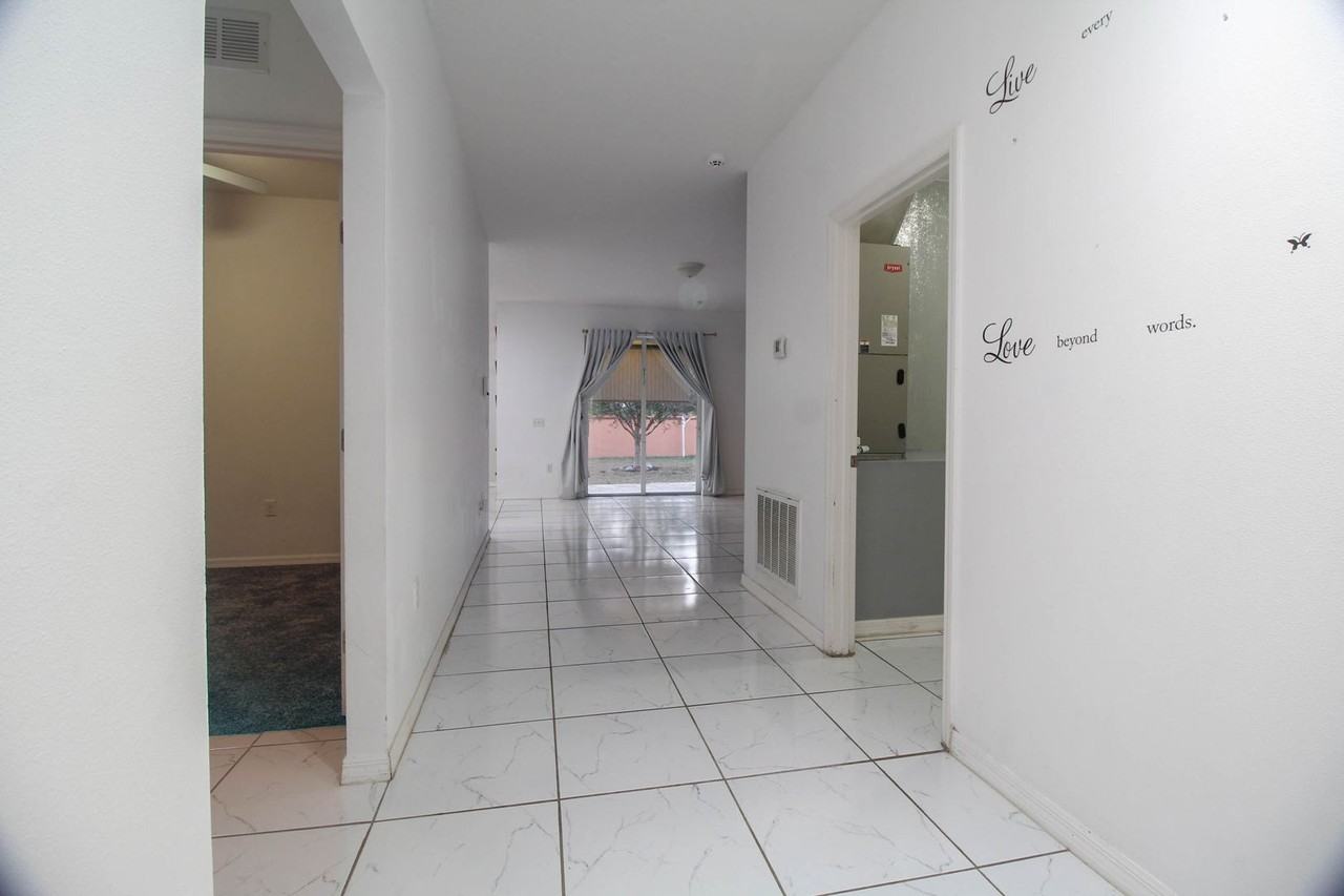 224 Highland Meadows Ave - Photo 4 of 21