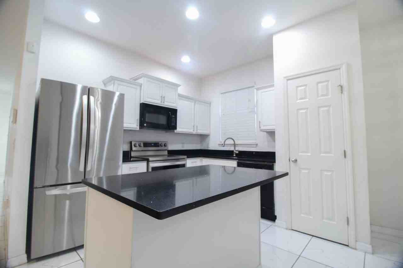 224 Highland Meadows Ave - Photo 7 of 21