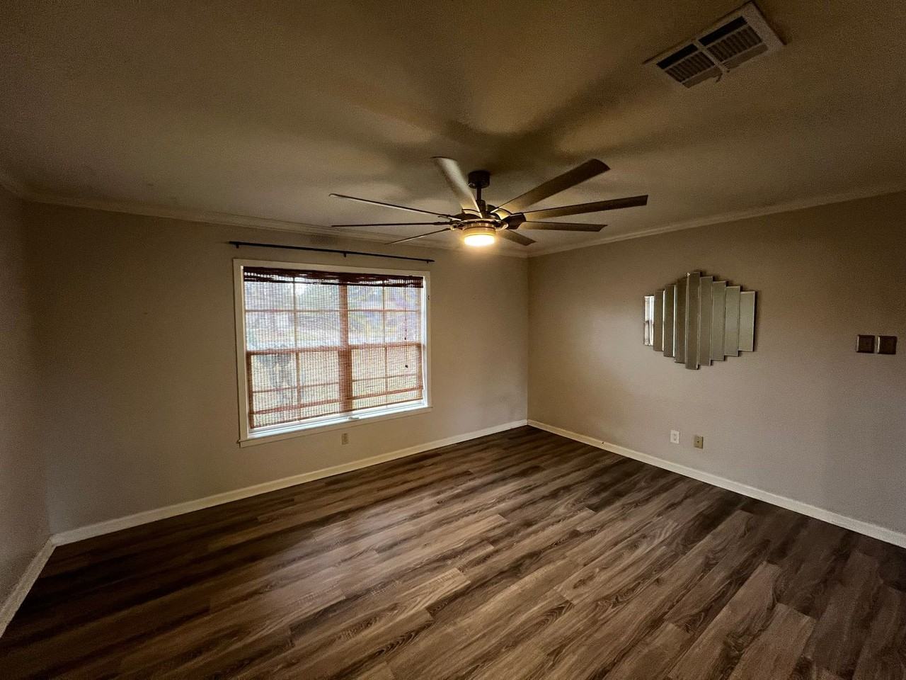 116 Mathews Blvd - Photo 4 of 10